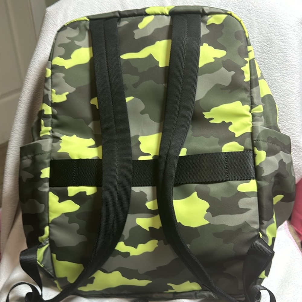 Lululemon Everyday Backpack 2.0 23L Heritage 365 Camo Neo Mint Multi/Black - Picture 4 of 7